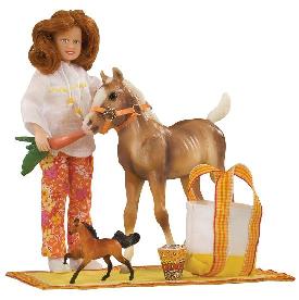 1387 - Breyer Horse Pony Picnic Gift Set - NEW FOR 2012!